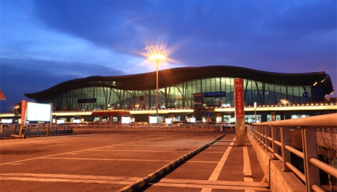 乌鲁木齐国际机场停车场LED工矿灯照明工程